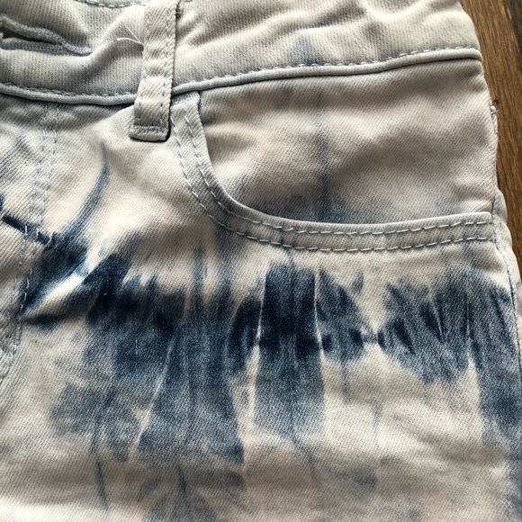 Kids tie-dye Jean shorts - Picture 3 of 4